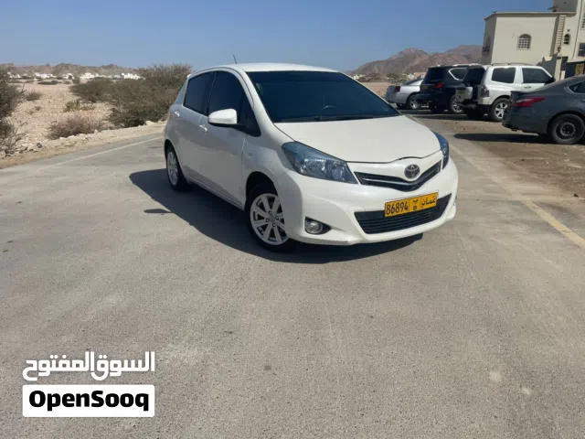 للبيع ياريس موديل 2013 بحالة ممتازة جداً