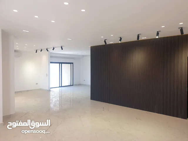 ام اذينه شقة طابقية جديدة 300 متر فارغه للإيجار السنوي