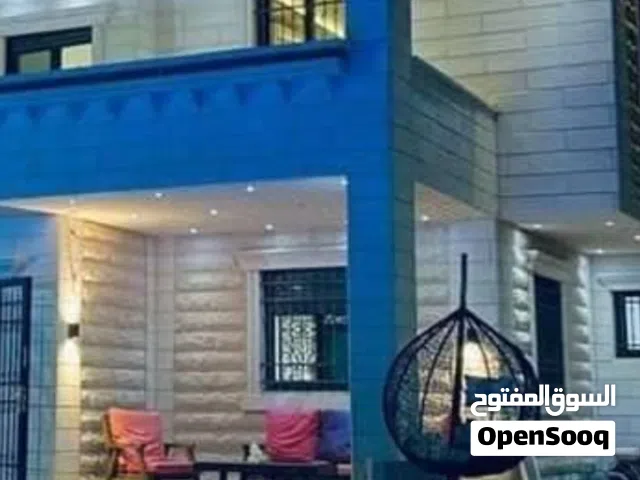 شقه للايجار شارع الصريم نظيفه للايجار الخدمي