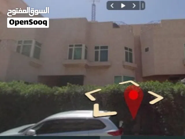 375 m2 5 Bedrooms Townhouse for Sale in Hawally Salam