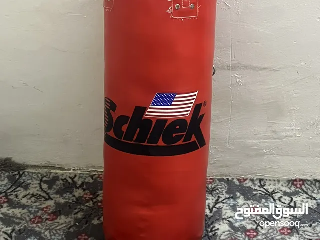 كيس ملاكمه +جفوف شبه جديدات ثنينهم للبيع سعر 75الف