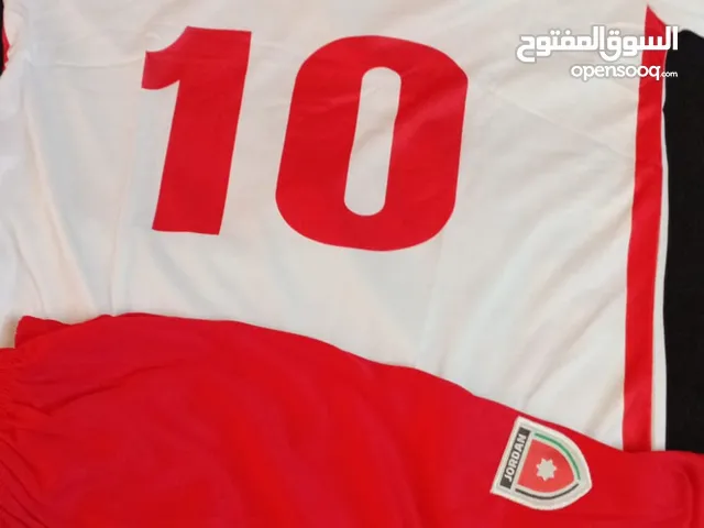 تيشيرتات واطقم رياضية ميسي ورونالدو مبابي ريال مدريد لامين يامال برشلونة المنتخب الاردني