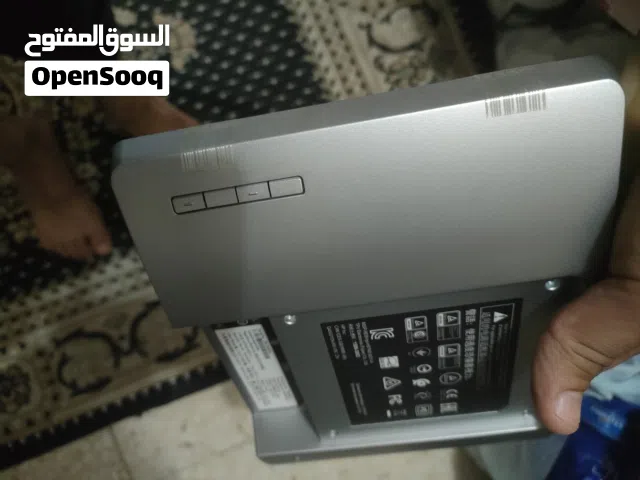 شاشة HP L7010T مقاس 10.1 بوصة، وهي شاشة تعمل باللمس مصممة خصيصًا لنقاط البيع (RPOS). [1]