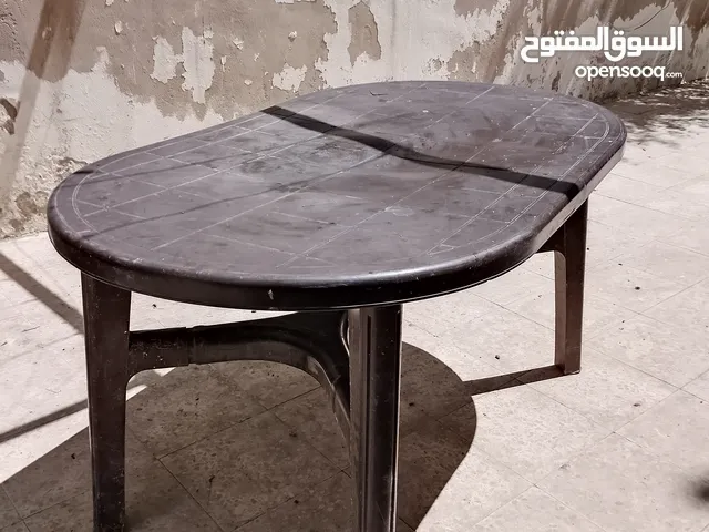 طاوله خارجيه شكل U