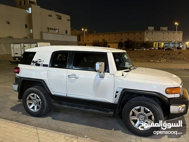 Used Toyota FJ in Al Riyadh