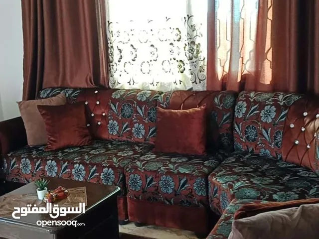 طقم كنب للبيع استعمال 4 شهور بحالة جيدة