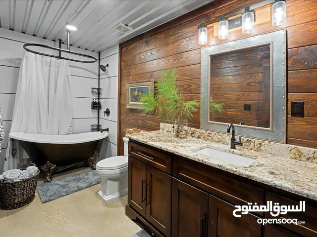 نجارة وصيانه الديكورات وتصنيع مطابخ وخزائن ومظلات وتركيب ابواب وبيوت خشبية وجبسمبورد وباركية