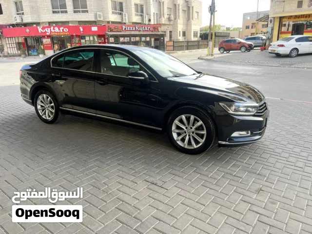 2019 Volkswagen Passat R-Line