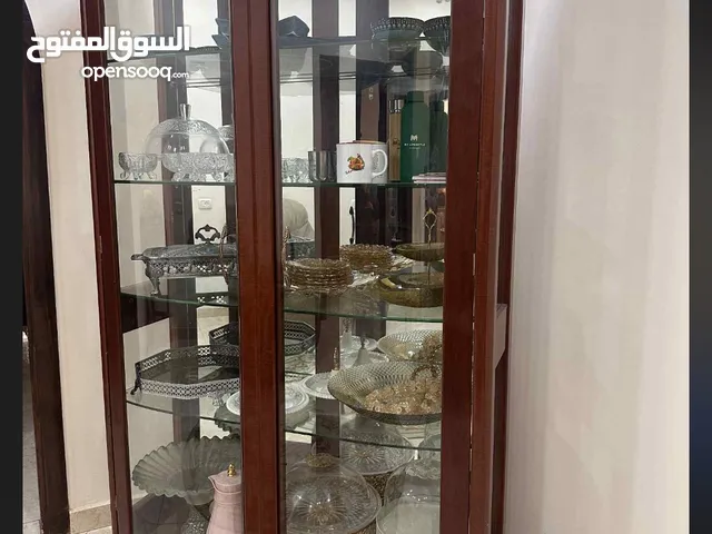 بوفيه خشب طبيعي مع زجاج