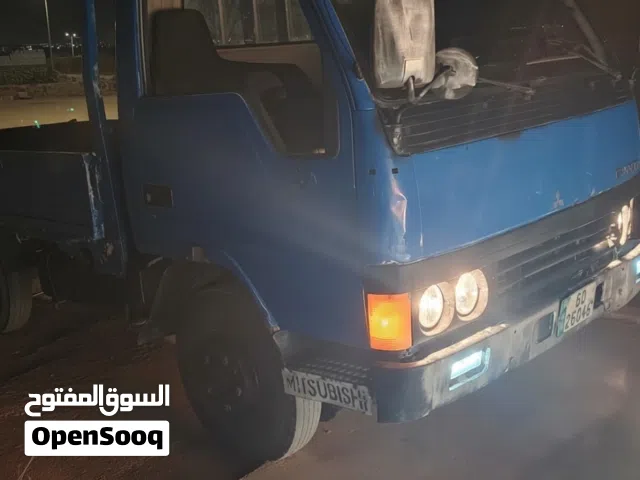 للبيع – ميتسوبيشي كَنترا 1993 مقاس محير – جاهزة للشغل فوراً