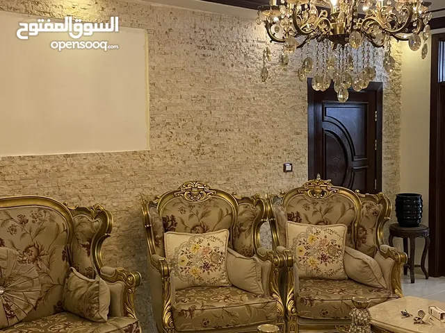 أثاث مستعمل للبيع بحالة ممتازة