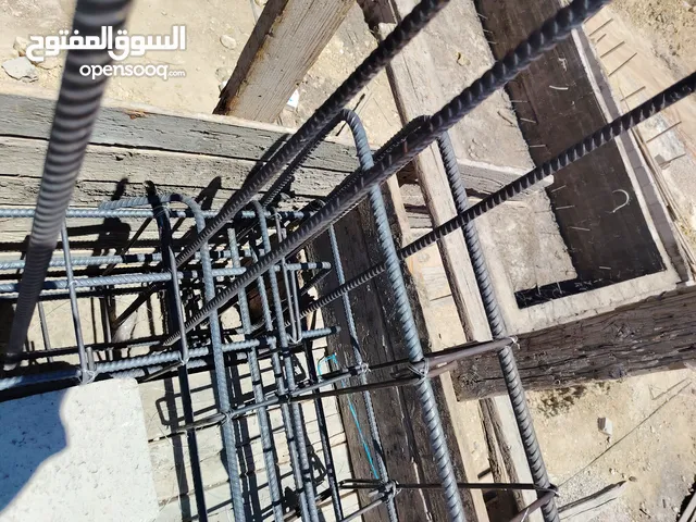 بناء بيوت ومسابح