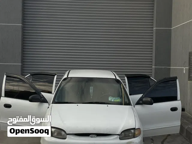 1997 هيونداي اكسنت Standard