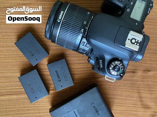 المحتويات: البودي بحالة جيدة جداً عدسة 50mm f/1.8 — عدسة البورتريه وعزل الخلفية،  عدسة 18-55mm للاست