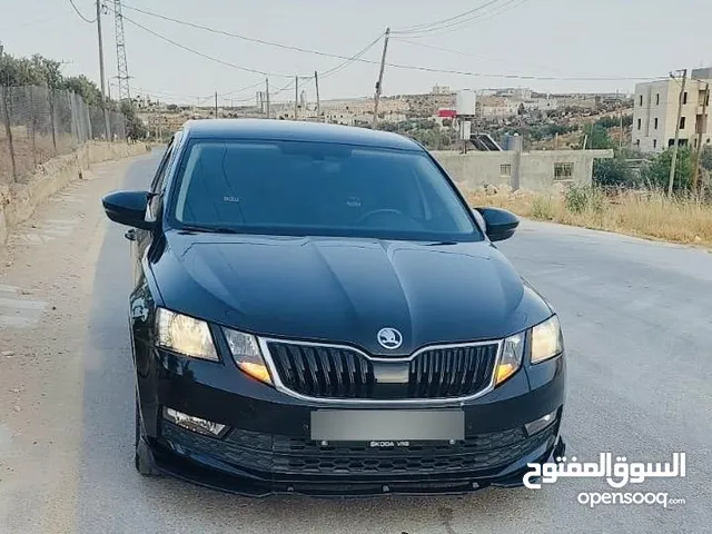 سيارة سكودا اكتافيا صلاة النبي السياره ممتازه فل الفل مش ناقصه اشي قير ماتور هيئة ممتاز
