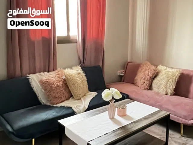 كنب سرير للبيع نظيف