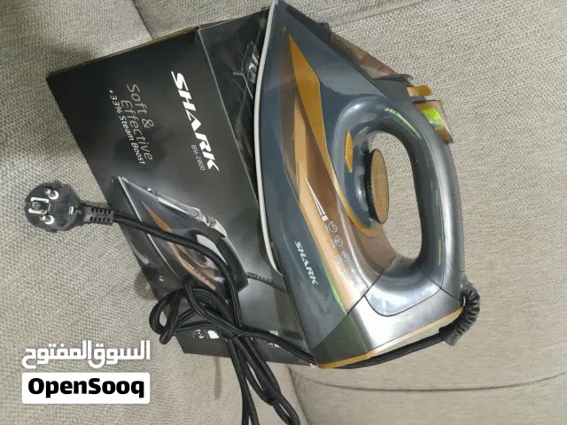 مكواة للبيع بسعر مميز