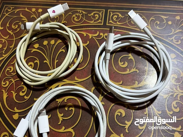 كيبلات آيفون أصليات مال أجهزة القطعة