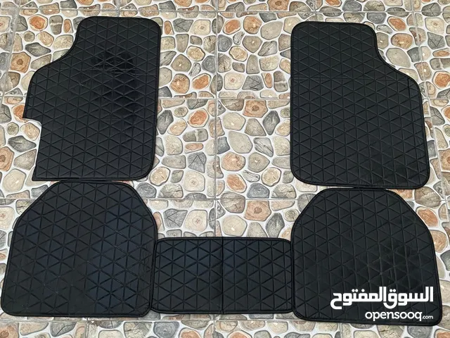 جديد مو مستعمل 100/99 السعر 10 دينار وقابل
