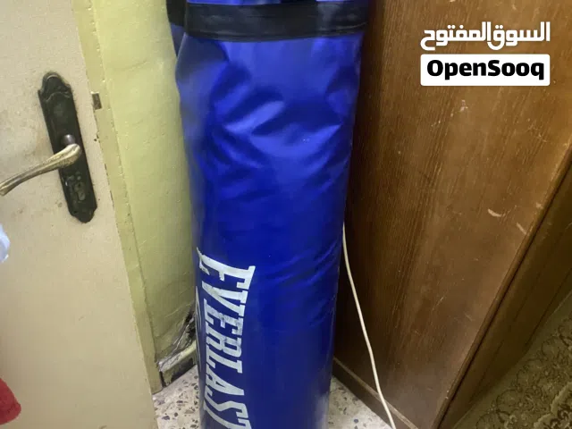 كيس بوكسينغ الطول 100س الحجم 25كيلو مع كفوف ڤينوم من افضل النوعيات