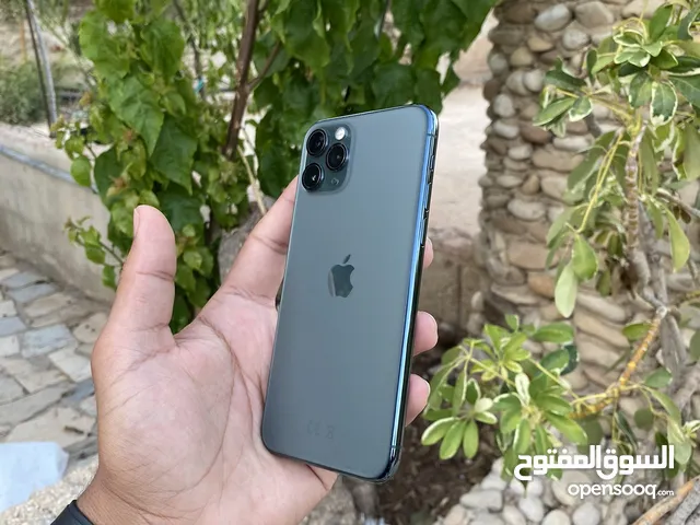 Apple iPhone 11 128 GB in Amman