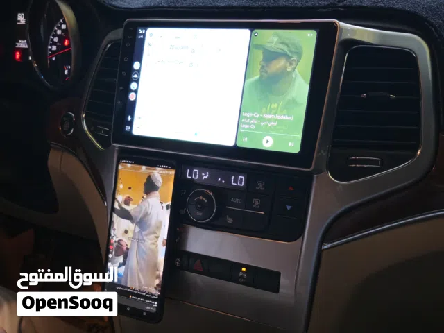 شاشة jeep شروكي 2013