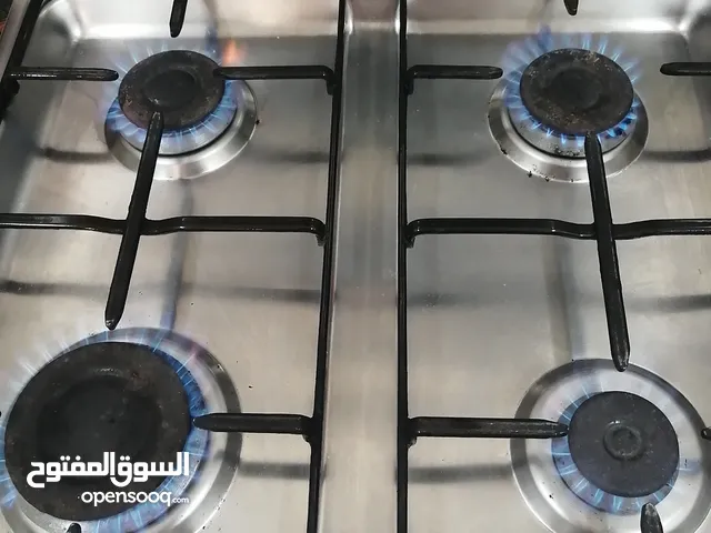 طباخة 4 شغلة