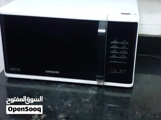 Samsung Microwave Oven - Excellent Condition & Fully Functional
