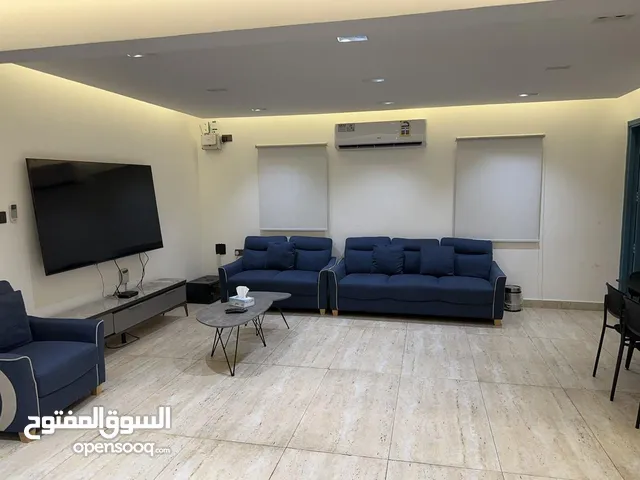 150 m2 2 Bedrooms Villa for Rent in Muscat Ghubrah