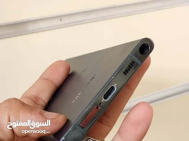 Samsung Galaxy S22 Ultra 5G 128 GB in Sana'a