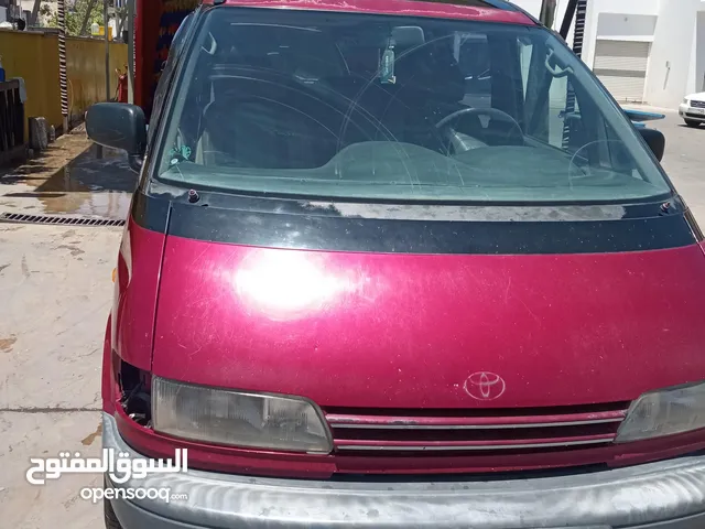 Used Toyota Previa in Tripoli