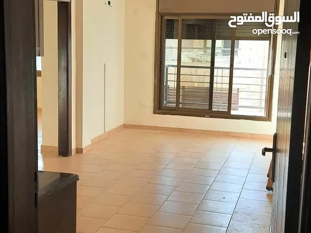 شقة فارغة للايجار الرابية