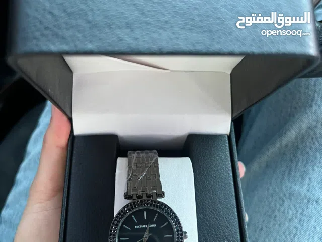 ساعه يد جميله