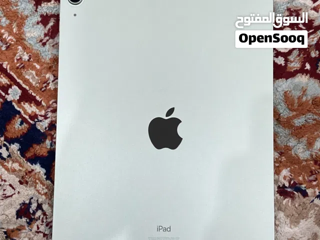 Apple iPad Air 4 64 GB in Al Dhahirah