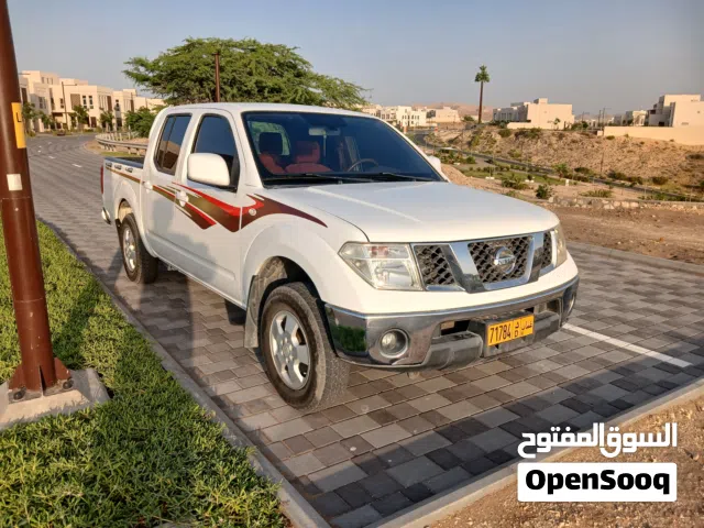 2012 نيسان نافارا LE