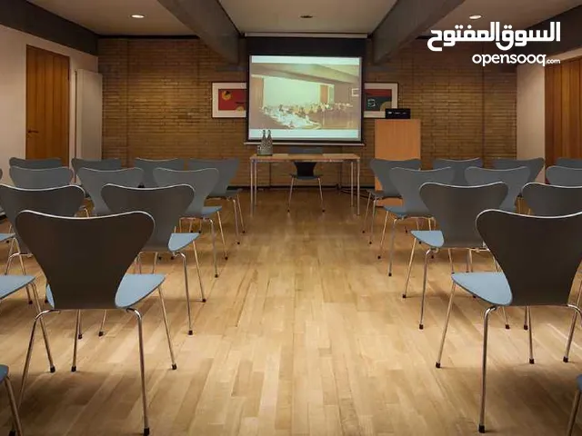 Venue , lecture hall for hourly rent in prime location