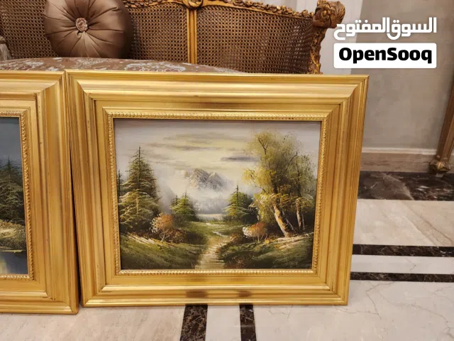 3 لوحات رسم زيتى  بارز بإطار خشب مذهب بحالة ممتازة