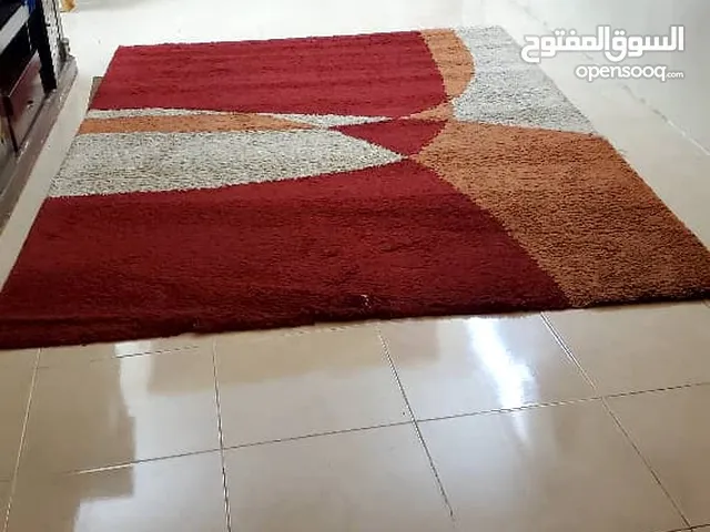 سجاد تركي استخدام جيد جدا المقاس الطول 3 متر العرض 2 متر بسعر مغري جدا ورائع والسجاد يستاعل