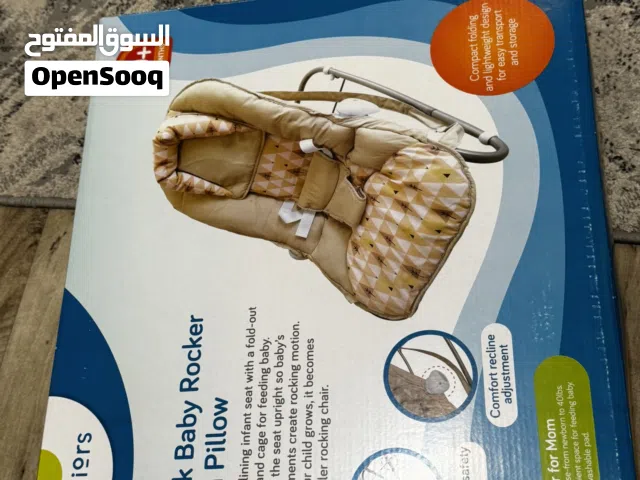للبيع كرسي اطفال من جونيورز