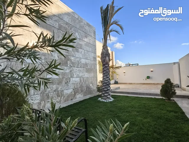 500 m2 5 Bedrooms Villa for Sale in Tripoli Al-Serraj