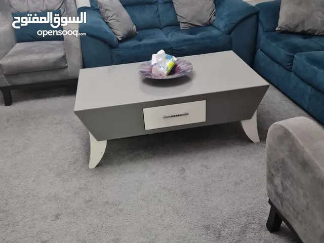 طقم كنب أمريكي مميز بحالة الجديد