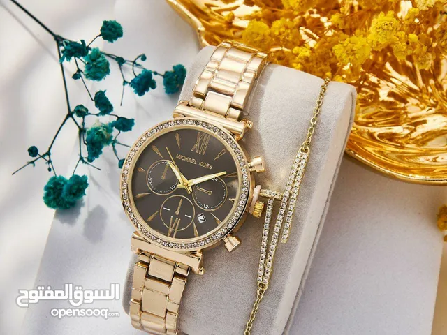 ساعة مع لبراسلي باك أنيق او رائعة