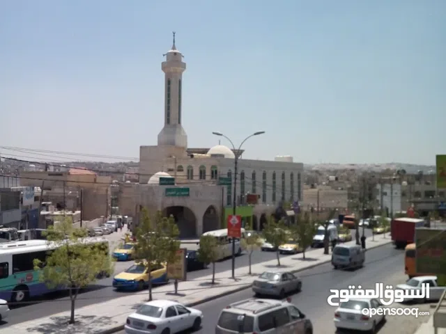 محلان تجاريان متجاوران، كل محل مستقل، للإيجار