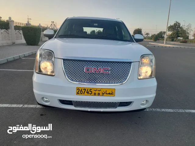 Used GMC Yukon in Al Batinah