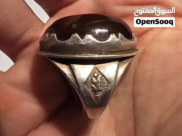 خاتم سليماني احمر دموي