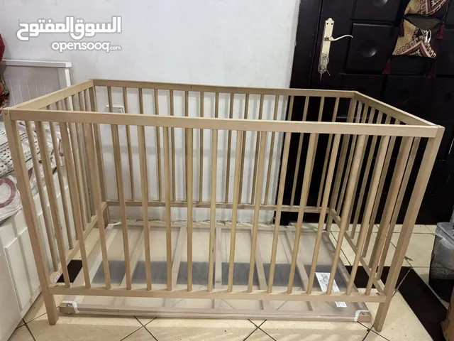 سرير اطفال