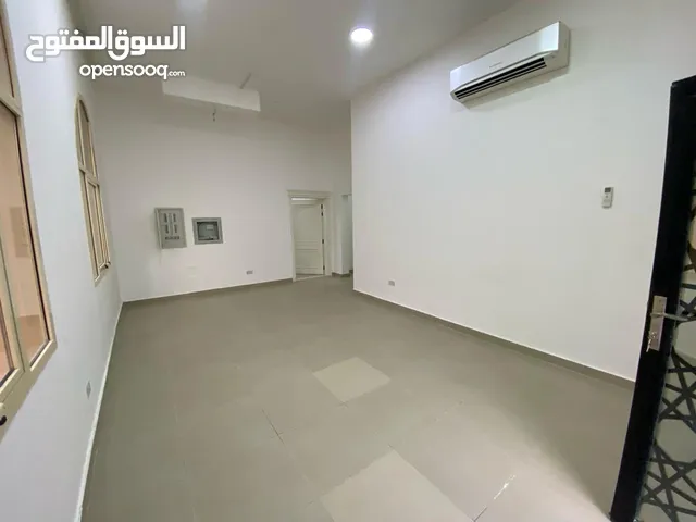 250 m2 3 Bedrooms Apartments for Rent in Abu Dhabi Shakhbout City