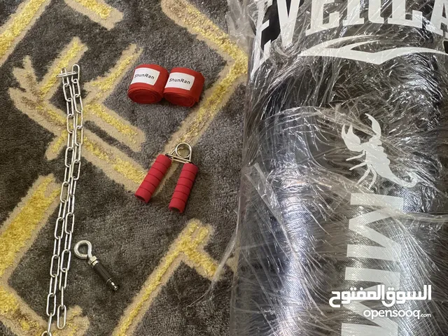 كيس ملاكمة (Ever last) الجلد الألماني الاصلي لسا في تغليفو جديد للبييع بسعررر حرققق ما بتلاقيه