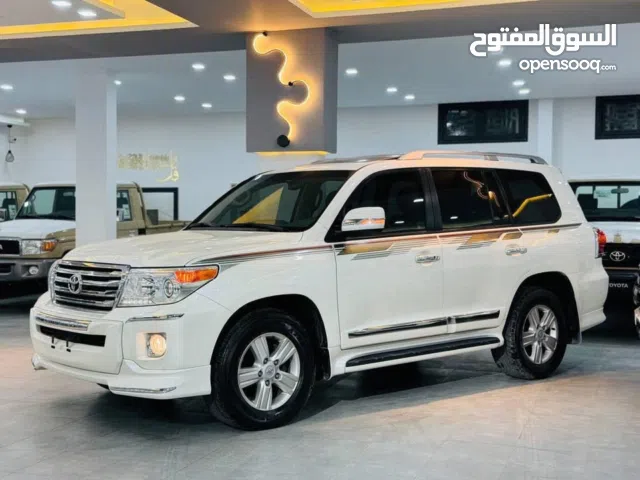 تيوتا لبوة لي لبيع 2014 حالة ادار ماشية22الف كيلو فقط