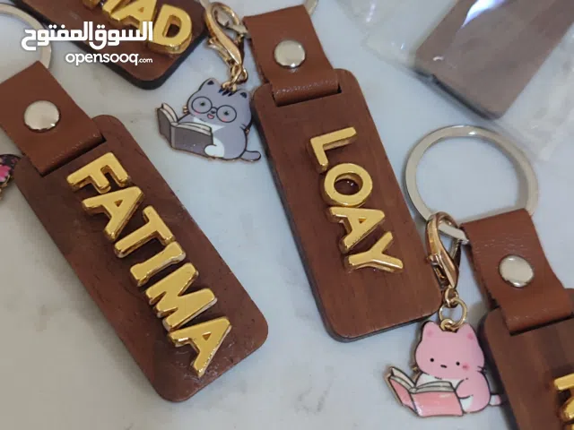 ميدالية خشبية مع تخصيص الاسم